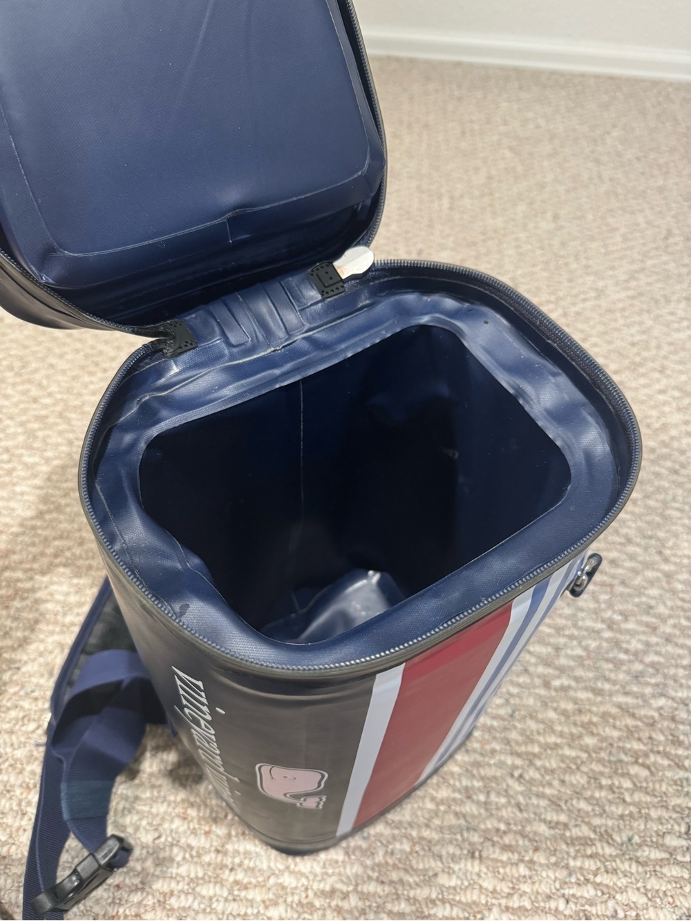 Vineyard Vines Navy Cooler Bag - Picture 5 of 6